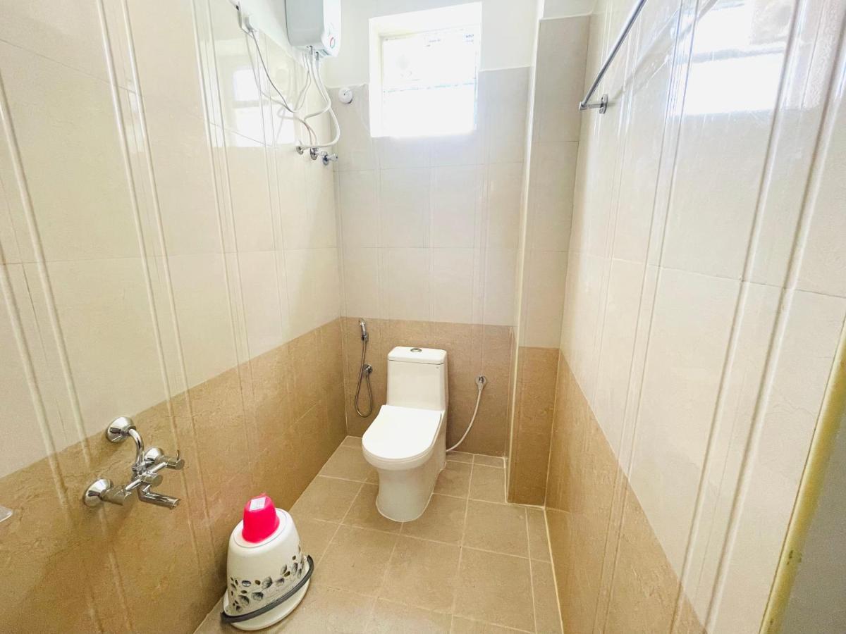 Lsr Service Apartments Tirupati Eksteriør billede