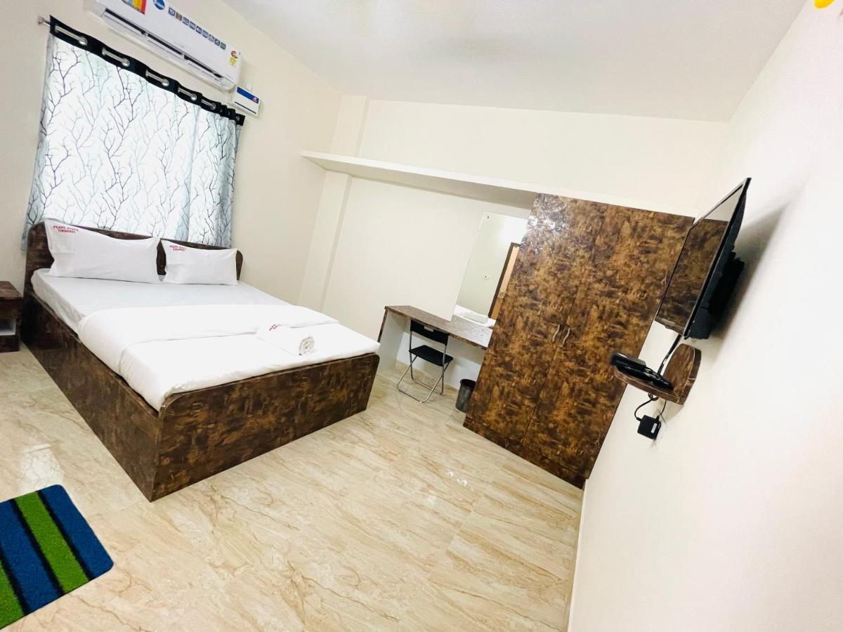 Lsr Service Apartments Tirupati Eksteriør billede