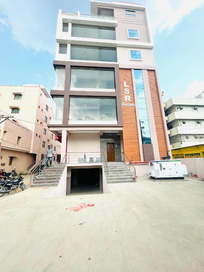 Lsr Service Apartments Tirupati Eksteriør billede