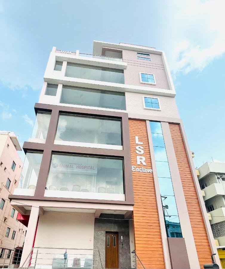 Lsr Service Apartments Tirupati Eksteriør billede